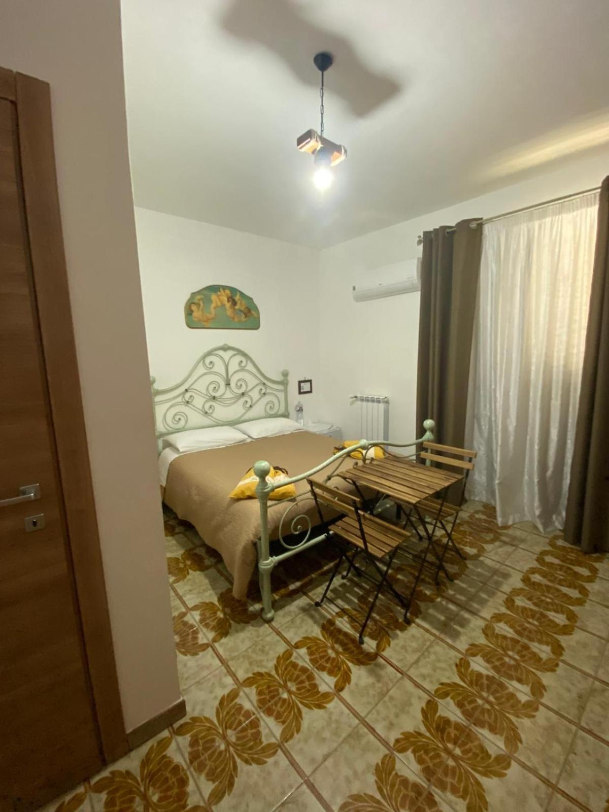 La Badia Hotel Месина Стая снимка